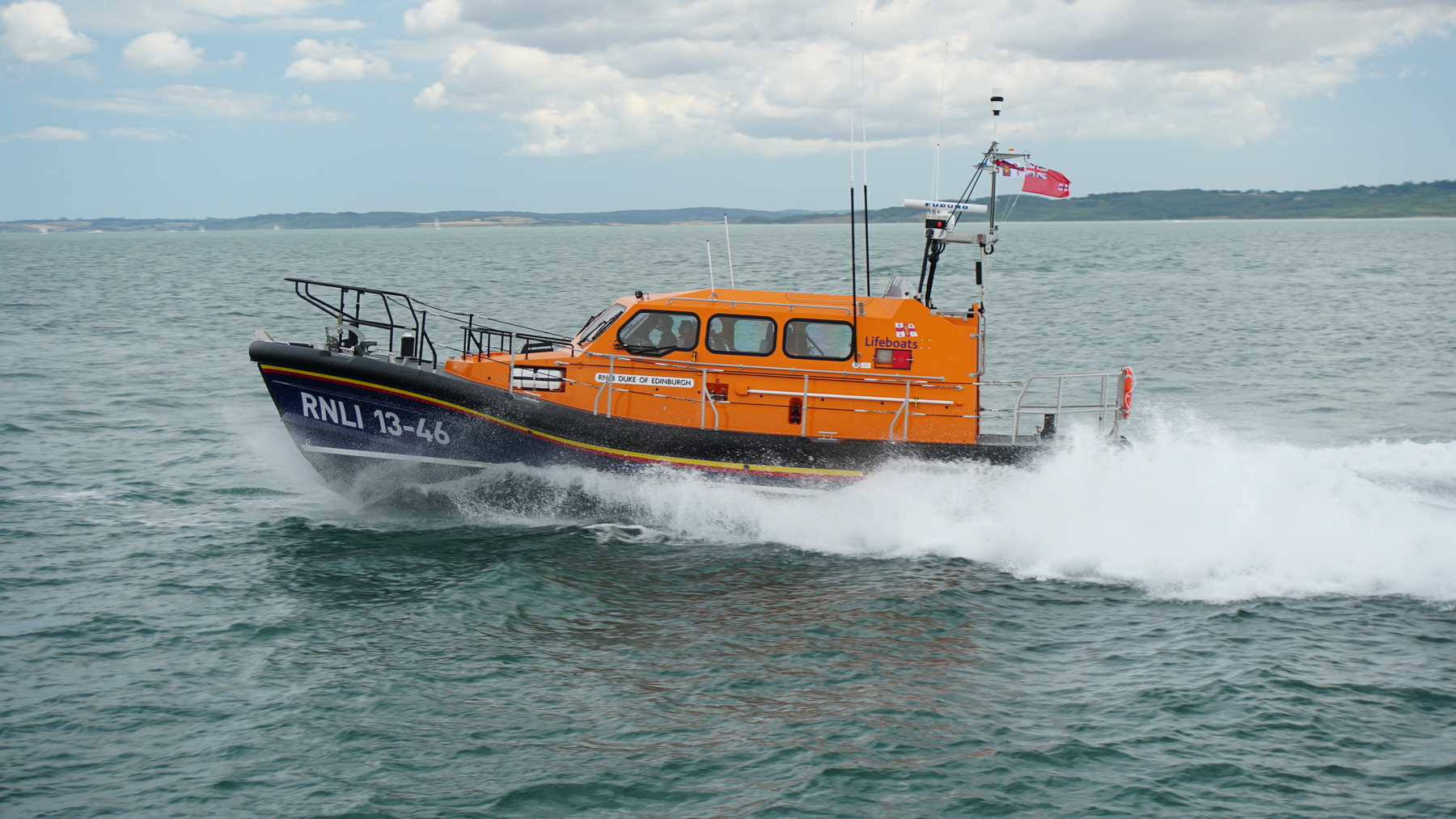 13-46 'Duke of Edinburgh' on trails in Poole Bay