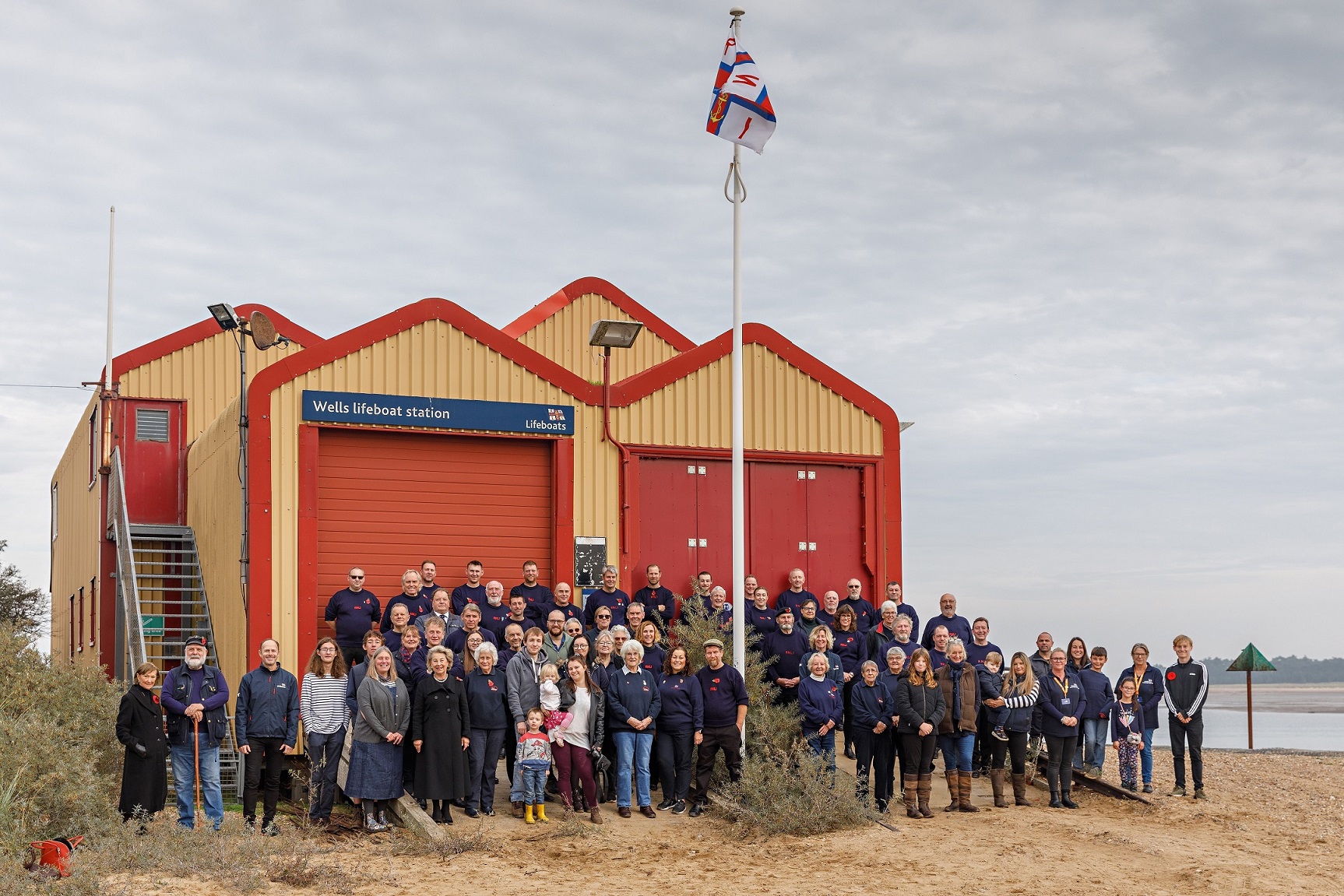 Crew, families and friends say farewell to the old boathouse