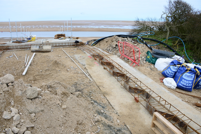 Capping beam progressing between the ILB ramp and the ALB ramp to the north