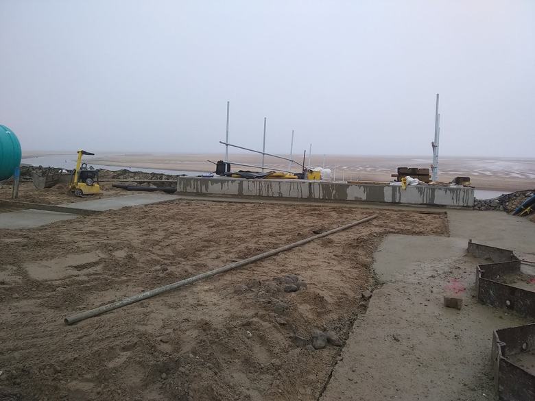 Capping beam progressing between the ILB ramp and the ALB ramp to the north