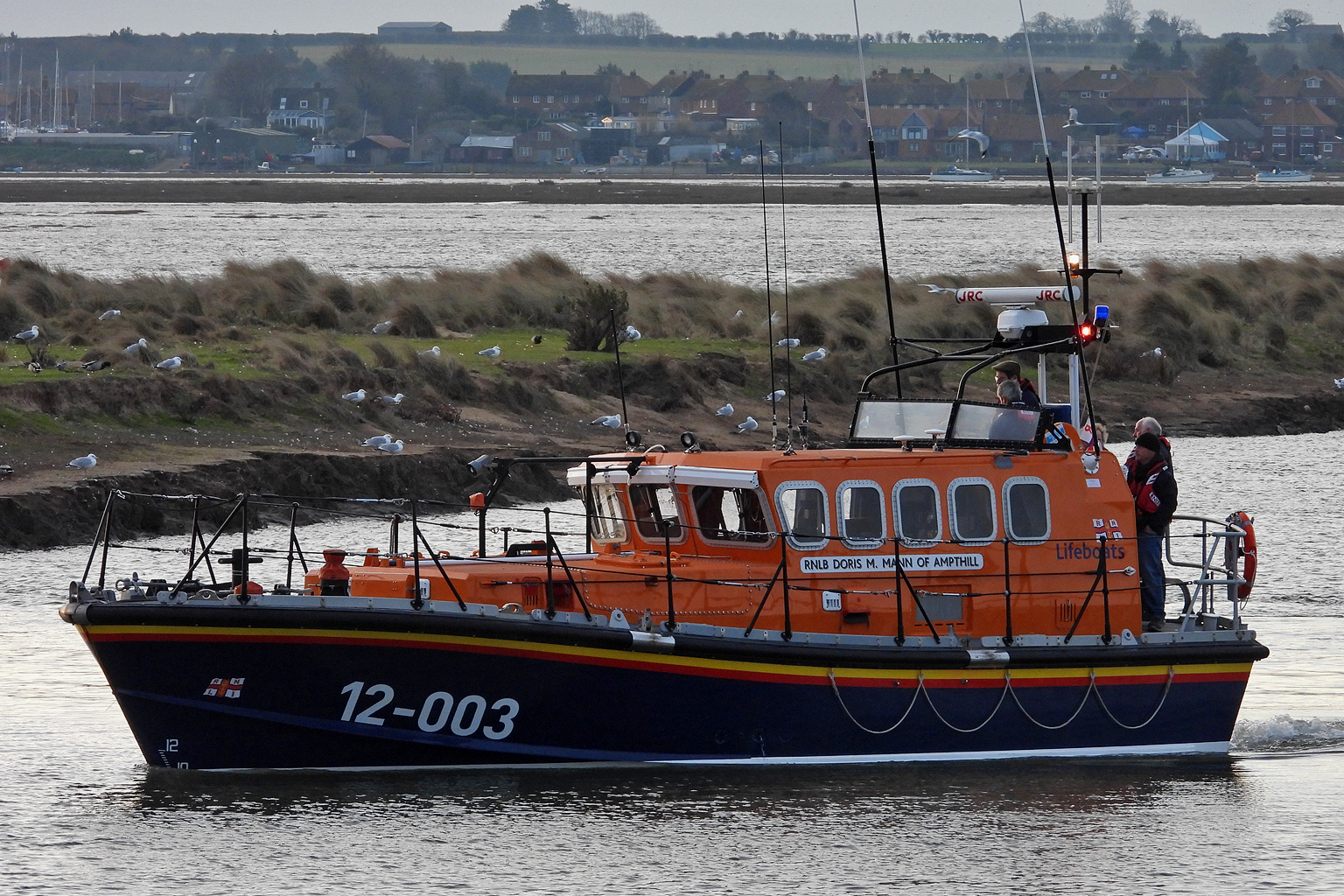 Leaving the outer harbour