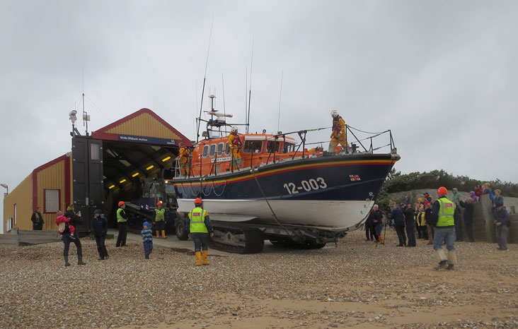 Stopped on the slip for more photos... not the quickest of launches, 29 May 2014