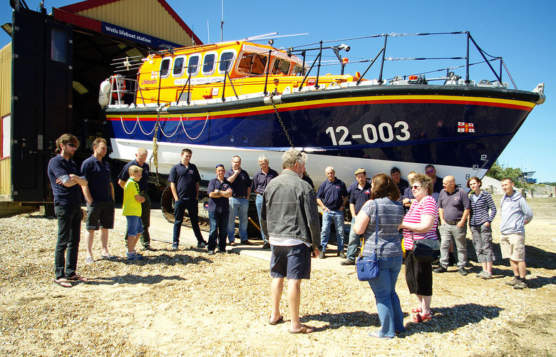 Angie Raimondo and Jenny Williamson from Fakenham Darts League meet with the lifeboat crew, 30/6/18