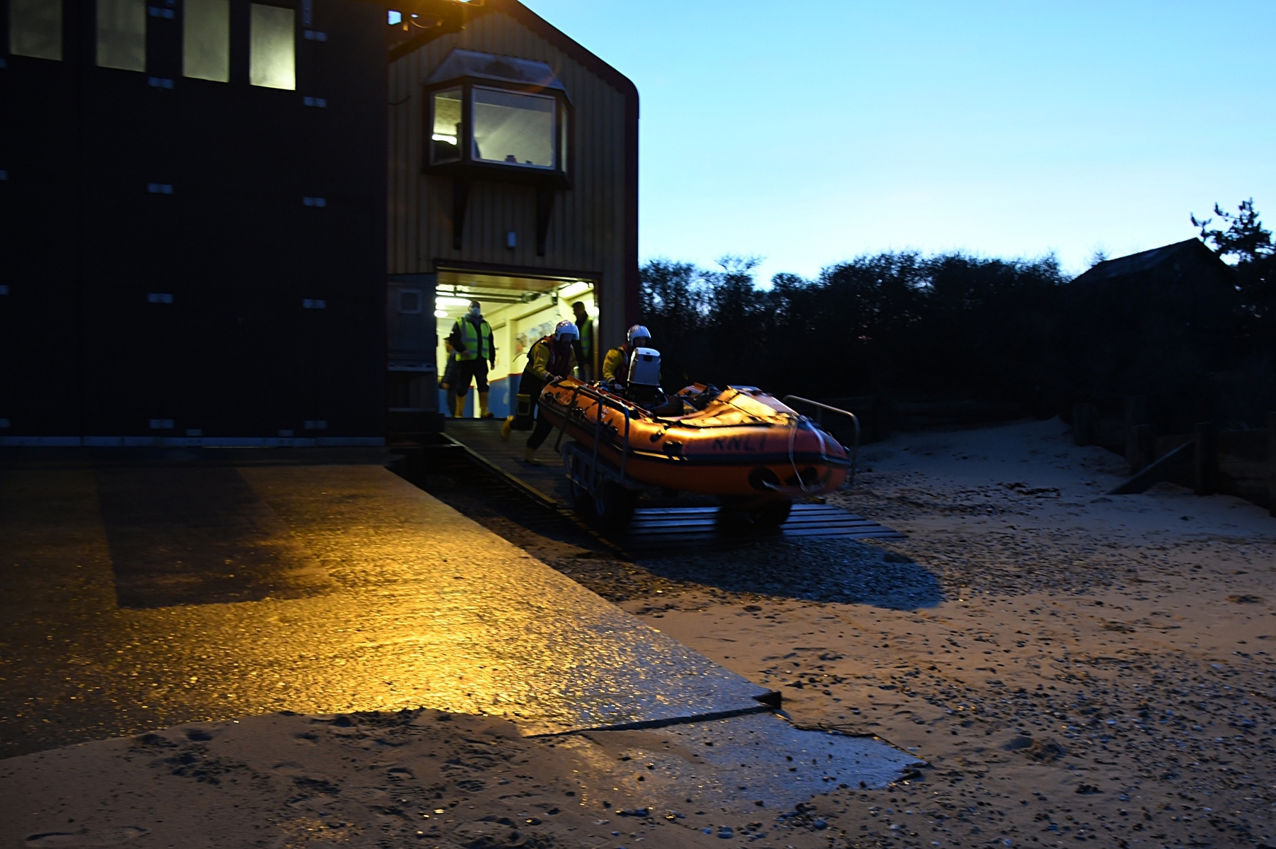 Wells inshore lifeboat launching on service to Burnham Overy