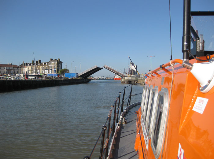 Waiting for the Bascule bridge...