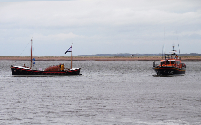 Newly restored Liverpool-class Lucy Lavers alongside with Wells' current Mersey-class on exercise (6/5/15)